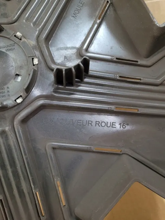 16'' napin suoja OEM 403152290R Dacia Sandero III image 5