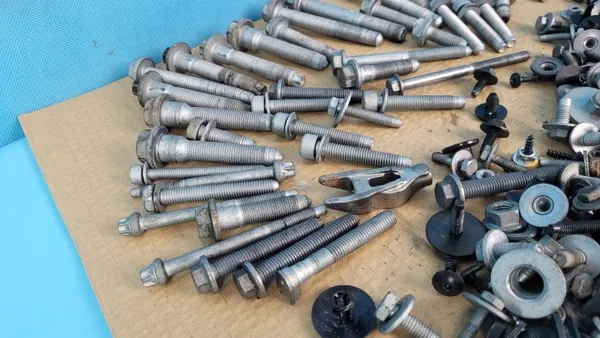Tornillos Opel OE Carrocería Suspensión Interior 12,3kg image 3