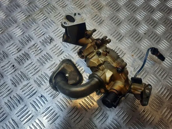 Jeep Grand Cherokee Oljepump OEM 0551190232 Fram image 2