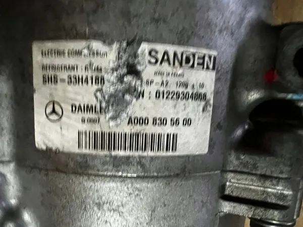 Compresor de Aire Acondicionado Mercedes W205 W213 2.0 A0008305600 image 2