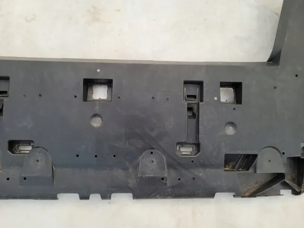 Placa proteção para-choques OEM 9808501880 - Usado image 5