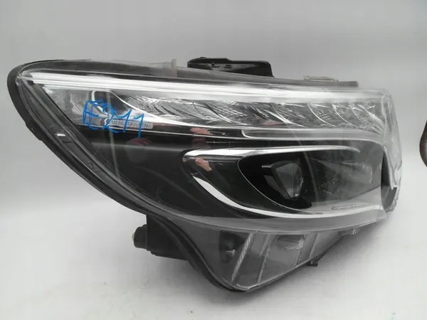 MERCEDES V KLASA W447 RECHTS FULL LED ILS image 2