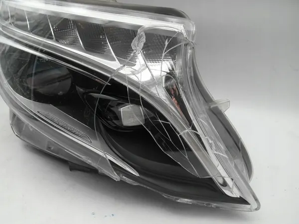 MERCEDES V KLASA W447 RECHTS FULL LED ILS image 4