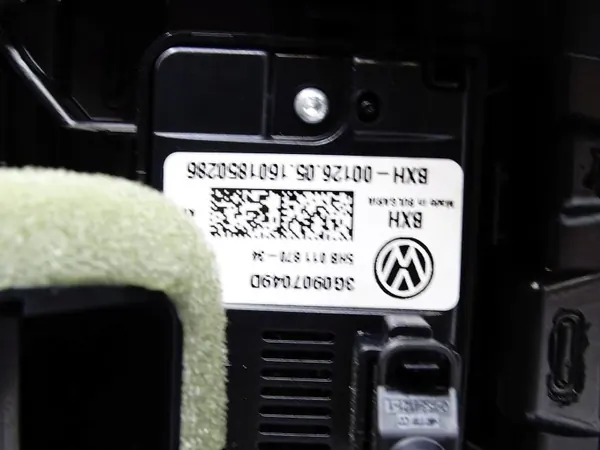 VW Tiguan II Lüftungsgitter OEM 5NA864298A image 8