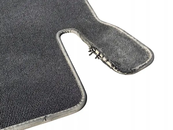 Velours-Fußmatten OEM A2046801048 Mercedes GLK image 3