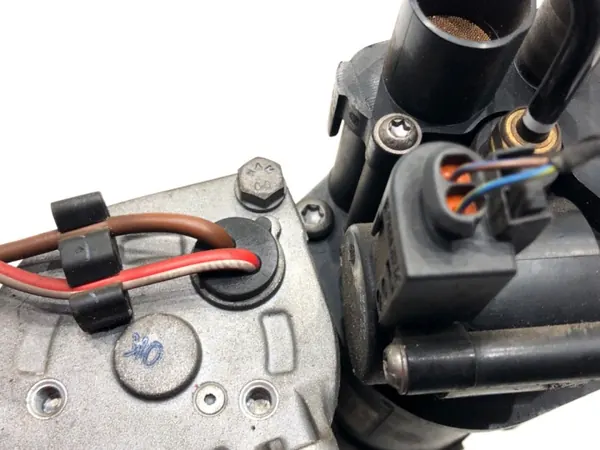 Begagnad kompressor OEM 6875177 - Direkt Passform image 4