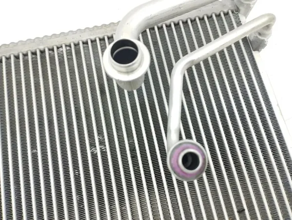 Radiador aquecimento climatização Mercedes-Benz EQA 2022 OEM AMD169397 image 7