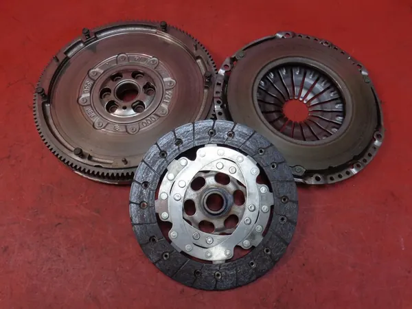 Volante bimassa VW Golf, Skoda Fabia 1.0 TSI 2019 image 2