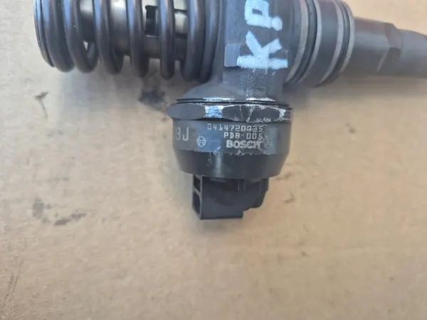Bomba de combustible VW Polo OEM 0414720035 - Usado image 4
