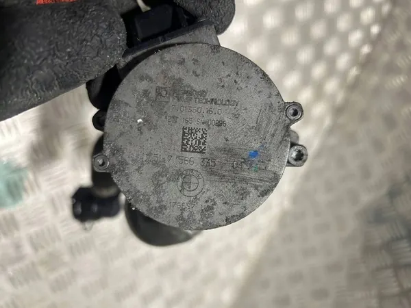 Extra vattenpump BMW F01 F02 F10 F11 N63 image 3