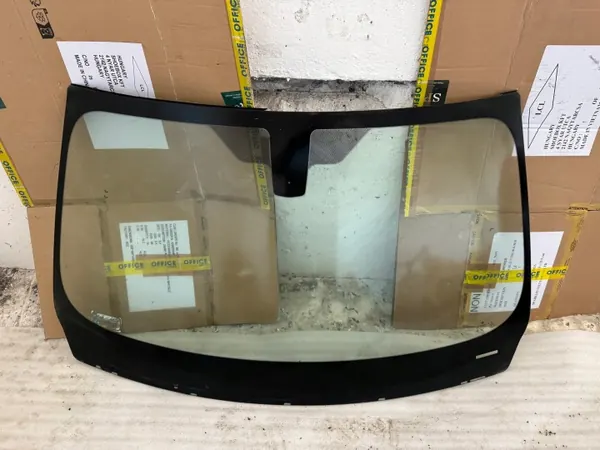 BMW F30 2016 etulasi OEM sensorilla image 2
