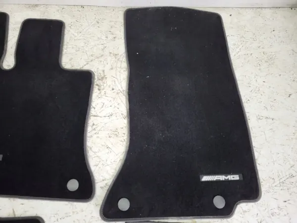 Tapis velours Mercedes W206 OEM W206 A2066809104 image 3