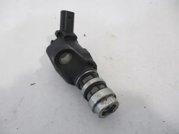 VW T-ROC 1.0 TSI kamaxelsensor OEM 04E906455S image 4