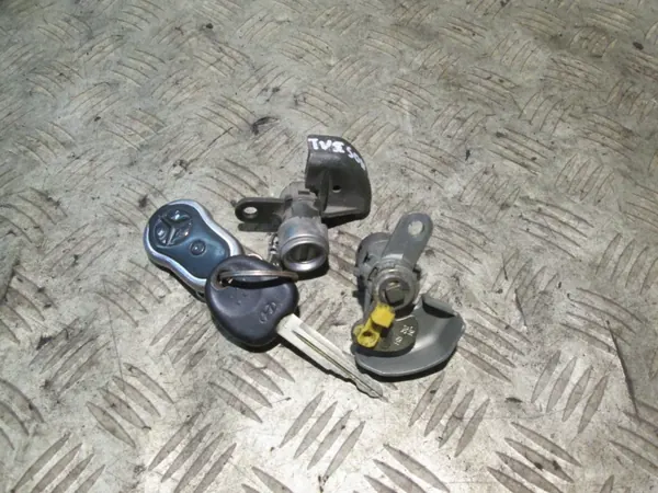 2 Lukot & 2 Sylinterit OEM Set Hyundai Tucson 2004- image 3