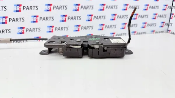 Serrure de coffre BMW G20 Sedan OEM 7441014 7430626 image 4