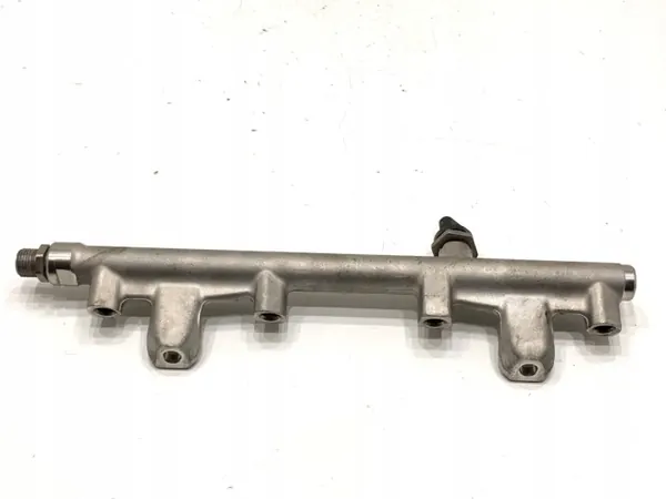 Kraftstoffverteiler Skoda Octavia IV 06L906054D 2.0 190PS image 3