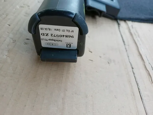OEM 96840072ZD Kofferruimte-rol Peugeot 308 SW (2007-2013) image 7