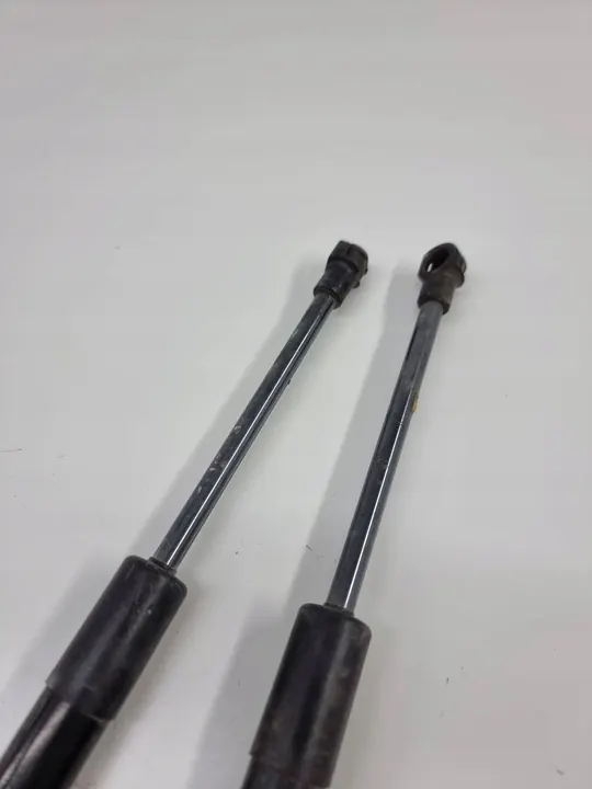 Porsche Macan (95B) 2018 Motorhuv Aktuator OEM image 3