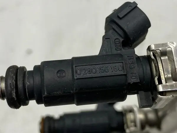 Polttoaineputki Audi A6 C6 4.2 079133681P image 4