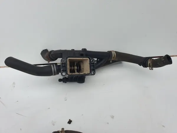 Ford Termostaatin kotelon letku OEM 9670253780 image 3