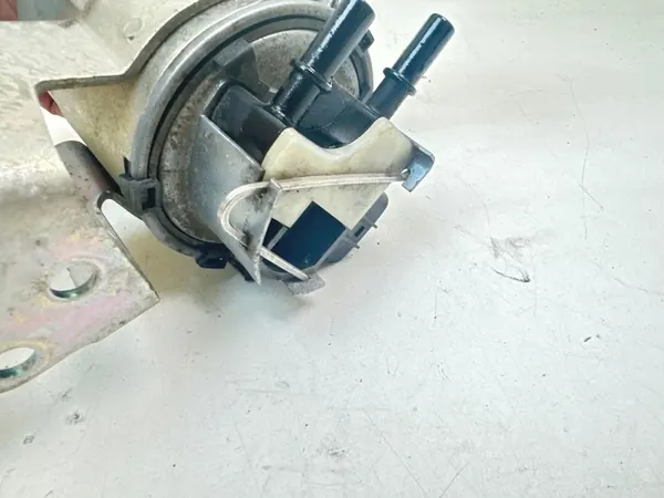 Filtre à carburant Nissan Qashqai 2015 MTL19121 image 4