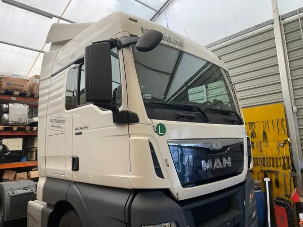 Cabine MAN TGX XLX OEM 2334KABINA Blanc RAL 9010 image 3