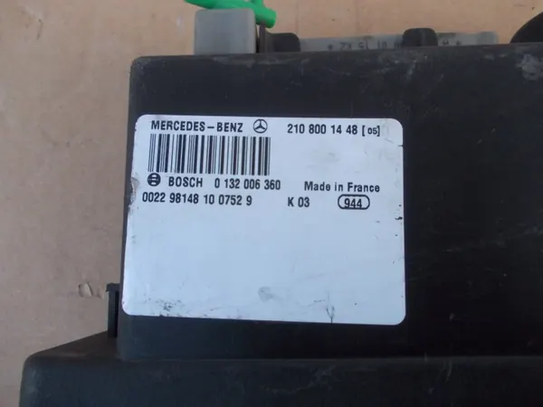 Bomba de cierre central Mercedes W210 OEM 2108001448 image 6