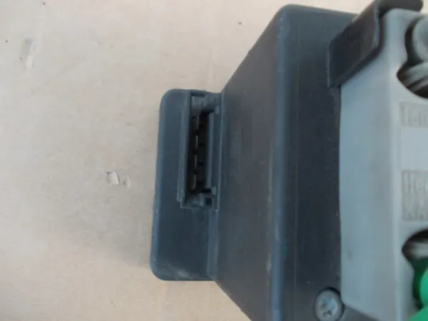 Bomba de cierre central Mercedes W210 OEM 2108001448 image 8