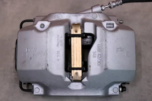 BMW i4 G26 Bremsensatz vorne OEM 7915313 image 4