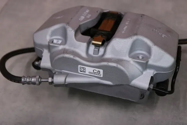 BMW i4 G26 Bremsensatz vorne OEM 7915313 image 7
