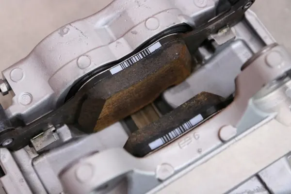 BMW i4 G26 Bremsensatz vorne OEM 7915313 image 9