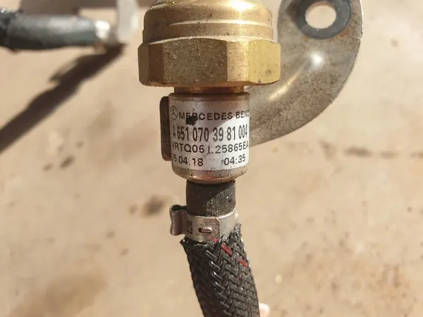 Filtro de combustible Carcasa sensor Mercedes Vito W447 OEM A6510902052 image 5