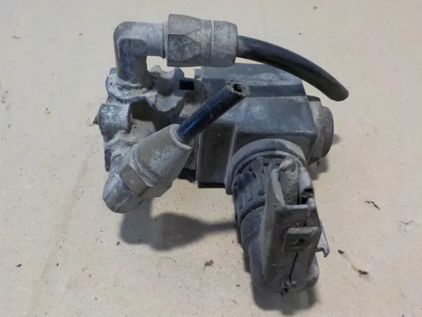 Scania Magnetventil OEM 9041011 - Gebraucht image 3
