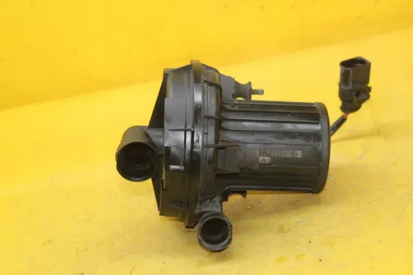 Bomba de ar auxiliar OEM 3D0 131 083 D - Usada image 3