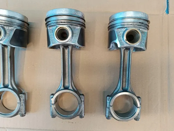 VW ARTEON LIFTBACK 2.0 TDI 2022 KOLV OCH KOLVBAR 04L105401A image 4