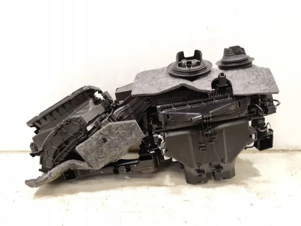 Carter de soufflante Porsche Taycan 4S 2022 OEM 9J1907040L image 5