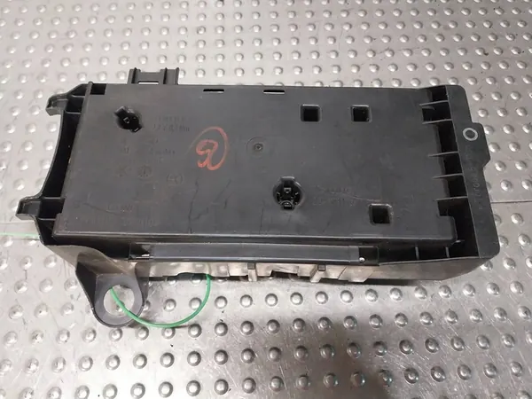 Caixa de fusíveis Mercedes W205 image 4