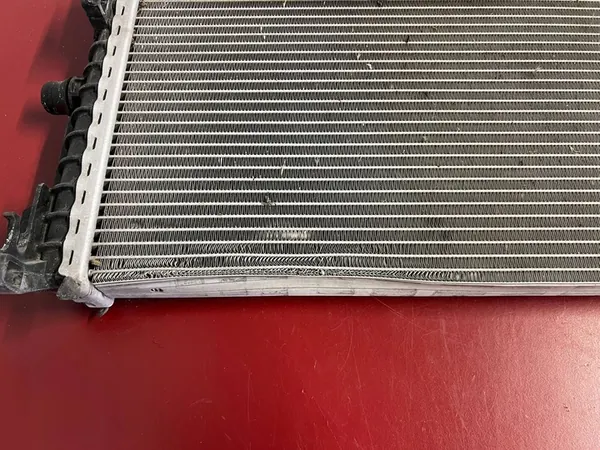 BMW Vattenkylare OE 9468695 image 2