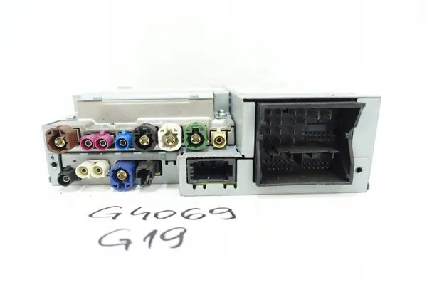 Audi E-Tron MIB2 Navigationsmodul OEM 4KE035063 image 4