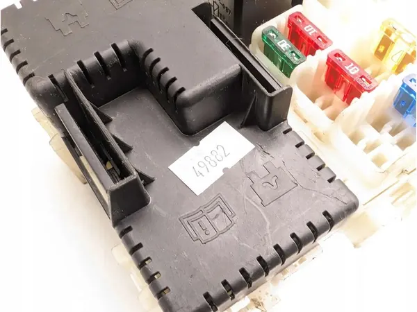 Módulo de fusíveis Ford Galaxy 2.0 TDCi Diesel 2015 OEM 6G9T-14B192-CA image 7