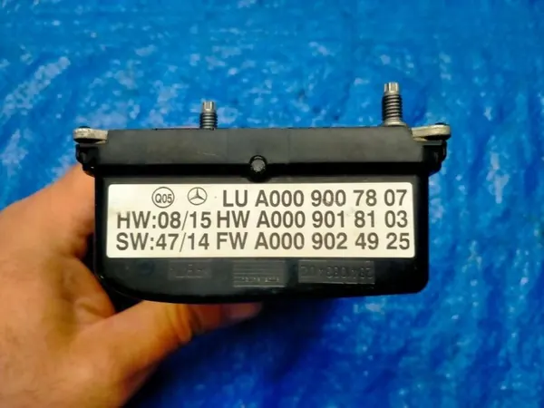 Sensor radar Distronic Mercedes OEM A0009007807 image 3