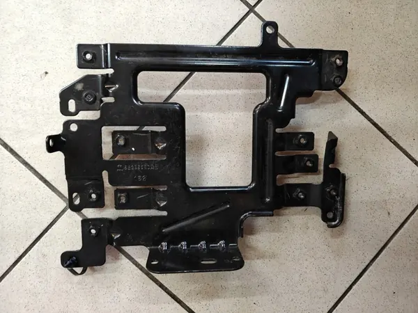 Clip de module Jeep Wrangler JL 68286590AB image 1