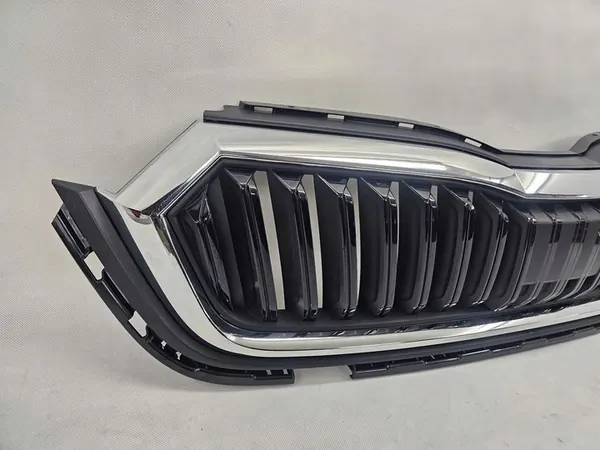 SKODA OCTAVIA IV 2019+ Front Grill 5E3853655 image 4