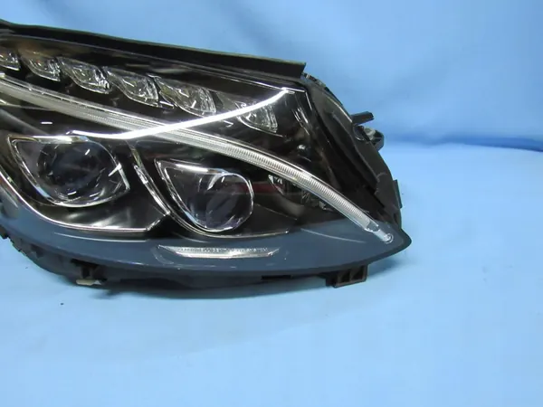Rechter Mercedes W205 LED Intelligent Light System image 3