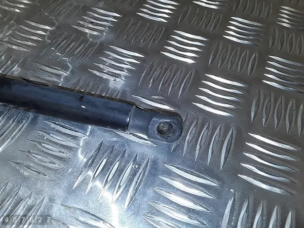 Supports de hayon arrière Audi A1 2012 8X3827552 image 2