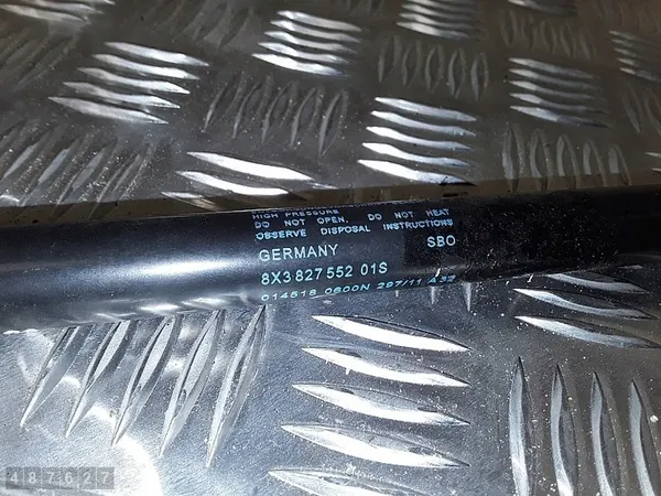 Supports de hayon arrière Audi A1 2012 8X3827552 image 4