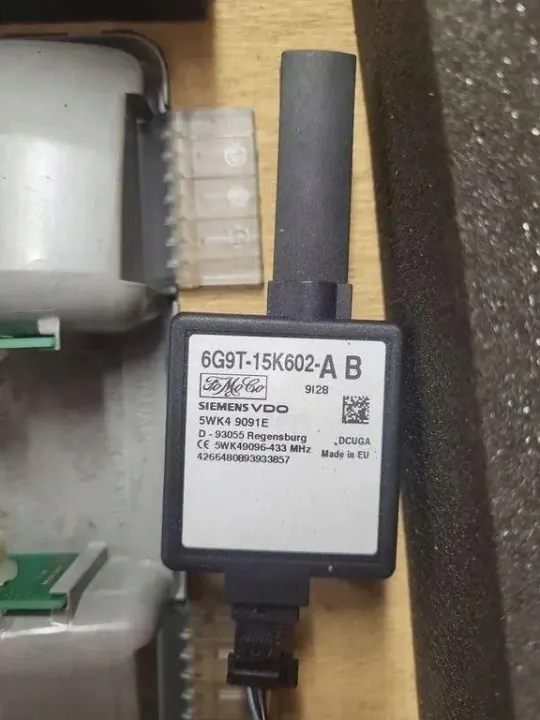 Jaguar XF X250 2009 Katto OEM 195033140 image 10