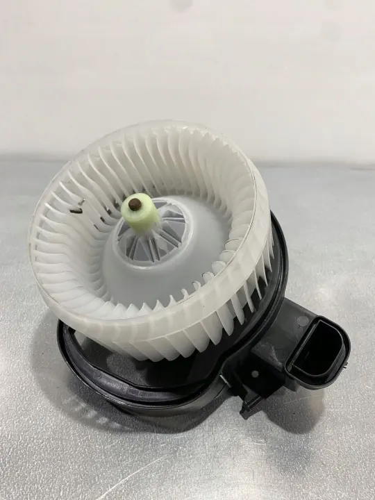 Jaguar F-Pace Fläktmotor OEM FBZ19197 Begagnad image 3