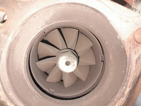Turbokompressor AUDI A6 C6 3.0 TDI 059145702M image 3
