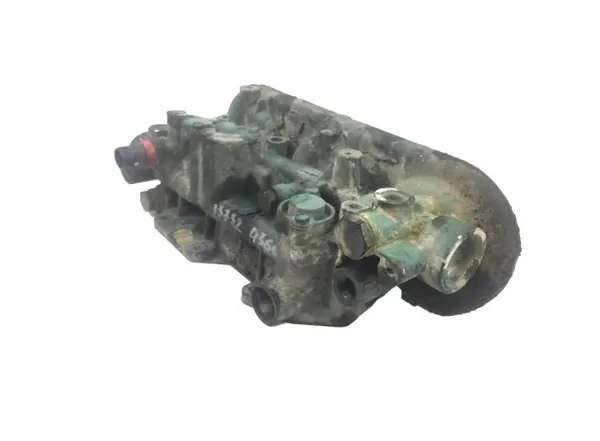 20464549 Volvo Oljefilterfäste - Begagnad image 3